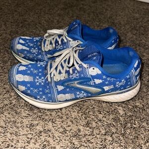 Brooks Women's Blue Athletic Shoes